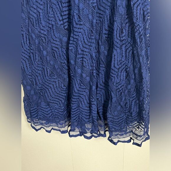 Rabbit Rabbit Rabbit Navy Blue Lace Sleeveless Dress V-Neck Size Medium - Picture 3 of 6